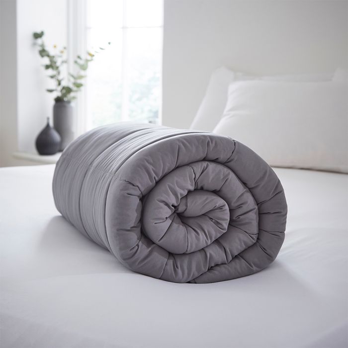 Weighted Blankets: The Complete Science-Backed Guide (Who They Help, What to Buy, and Why They Work)